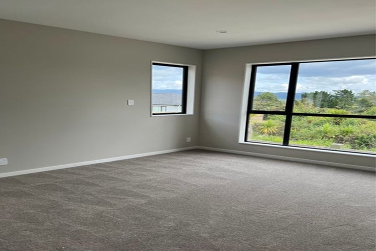 Photo of property in 8 Springhill Lane, Sunnyvale, Auckland, 0612