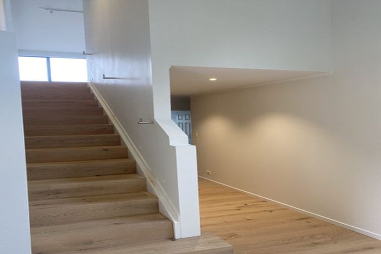 Photo of property in 1/12 Aotearoa Terrace, Murrays Bay, Auckland, 0630