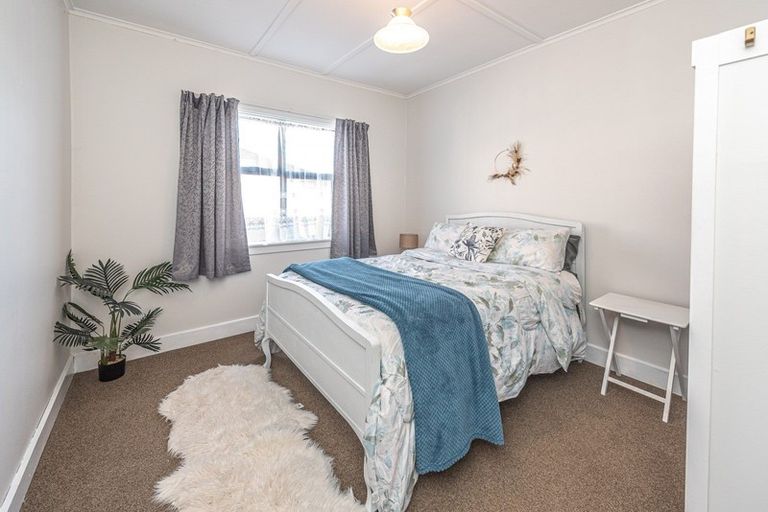 Photo of property in 13 Karaka Street, Castlecliff, Whanganui, 4501