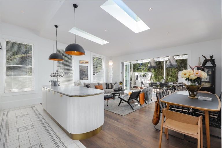 Photo of property in 28 Nile Street, Nelson, 7010