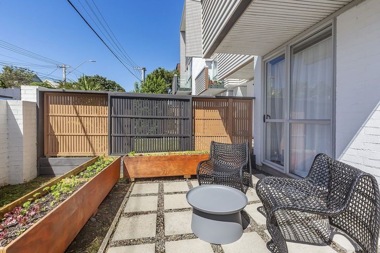 Photo of property in The Altair, 11/120 Rintoul Street, Newtown, Wellington, 6021