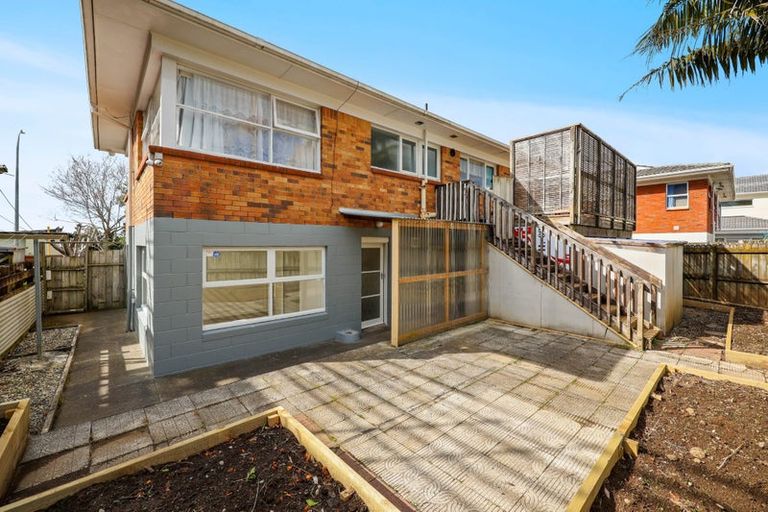 Photo of property in 77 Macleans Road, Bucklands Beach, Auckland, 2014