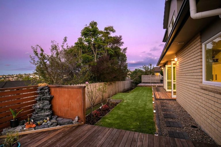 Photo of property in 41 Sapperton Drive, Henderson, Auckland, 0612