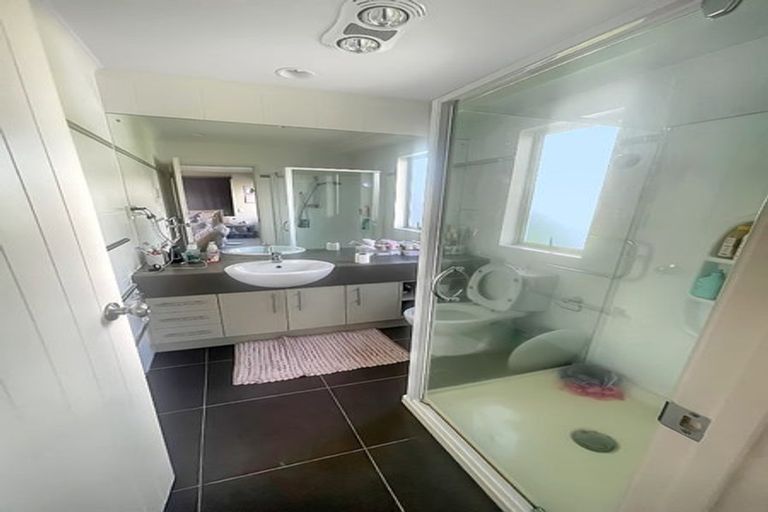 Photo of property in 107 Pine Harbour Parade, Beachlands, Auckland, 2018