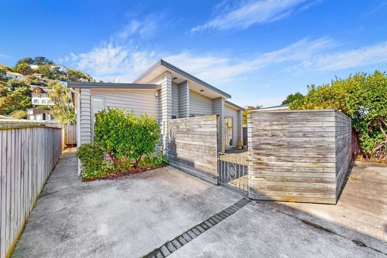 Photo of property in 16b Argentine Avenue, Miramar, Wellington, 6022