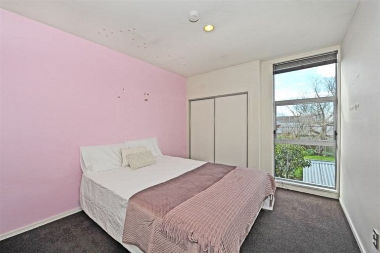 Photo of property in 547 Barbadoes Street, Edgeware, Christchurch, 8013