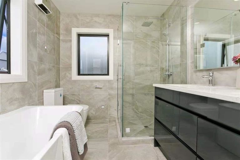 Photo of property in 14 Windlass Street, Long Bay, Auckland, 0630