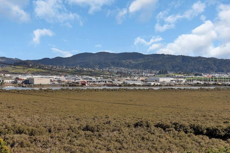 Photo of property in 114 Old Onerahi Road, Onerahi, Whangarei, 0110