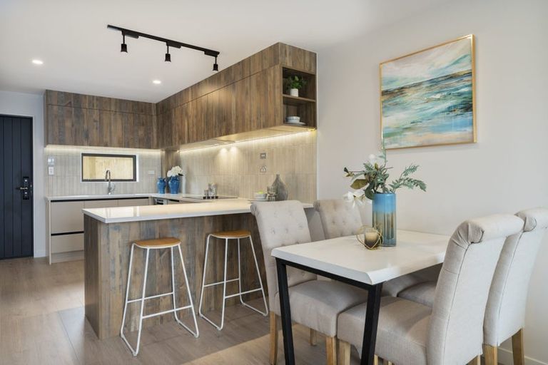 Photo of property in 31 Tiroroa Avenue, Te Atatu South, Auckland, 0610