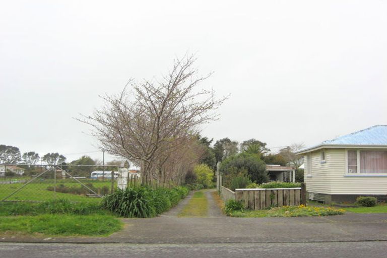 Photo of property in 6a Fox Street, Okato, 4335