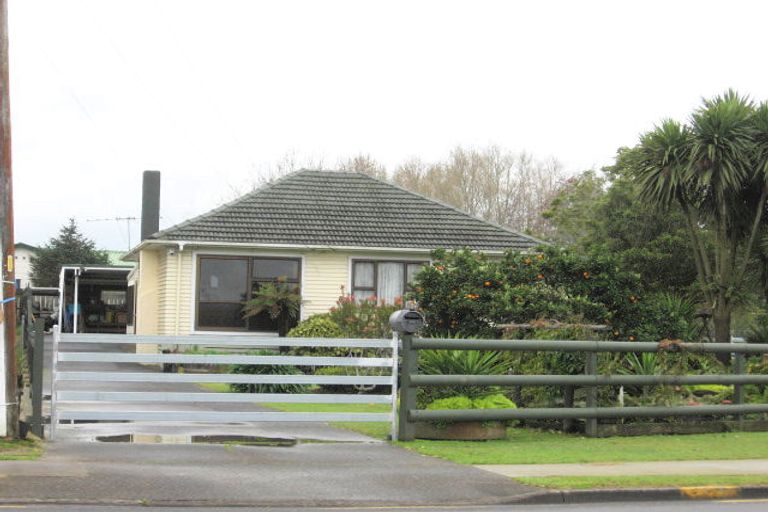 Photo of property in 136 Settlement Road, Papakura, 2110