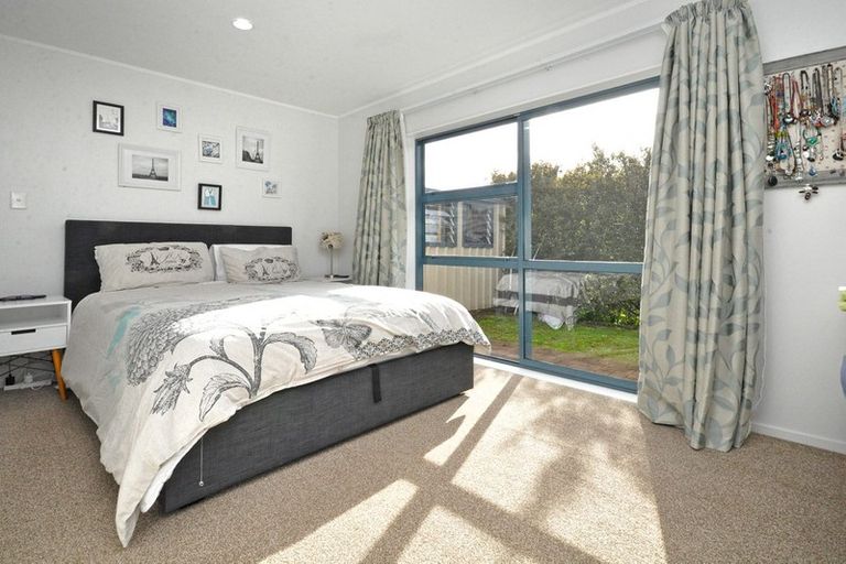 Photo of property in 1/64 Tapu Road, Huapai, Kumeu, 0810