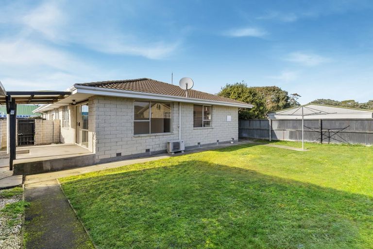 Photo of property in 2/3 Chadbury Street, Parklands, Christchurch, 8083