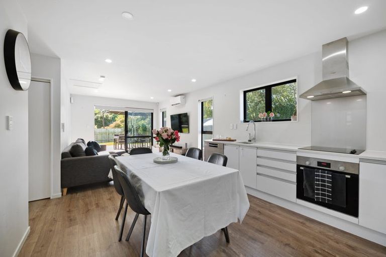 Photo of property in 18 Taupata Lane, Helensville, 0800