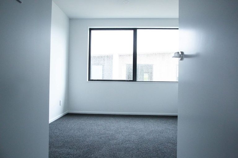 Photo of property in 2d Cook Street, Karori, Wellington, 6012