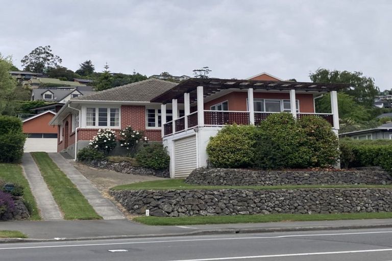 Photo of property in 120 Centaurus Road, Huntsbury, Christchurch, 8022