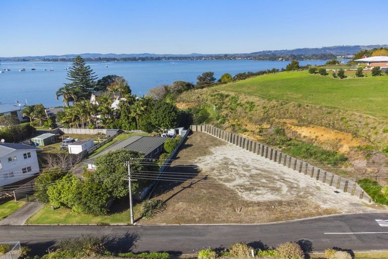 Photo of property in 2 Beach Grove, Omokoroa, 3114