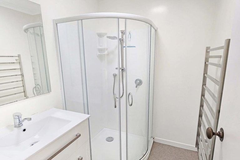 Photo of property in 2 Avery Grove, Boulcott, Lower Hutt, 5011