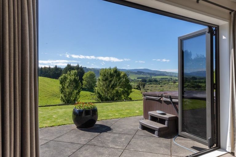 Photo of property in 205 Taylors Road, Otaki, 5583