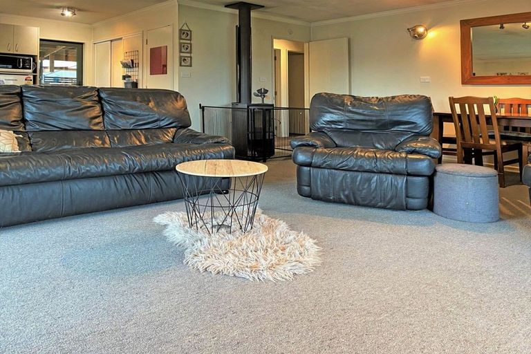 Photo of property in 11 Burns Street, Owaka, 9535