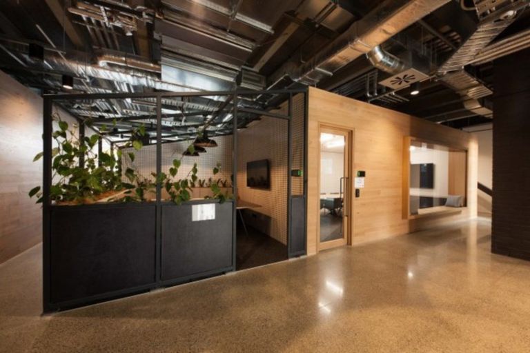 Photo of property in 12 Madden Avenue, Kumeu, 0810