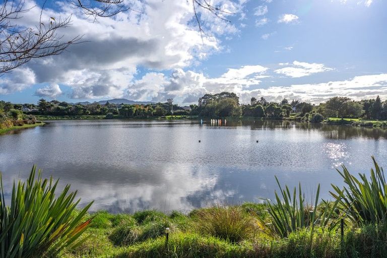 Photo of property in 12 Mcgregor Place, Paraparaumu, 5032