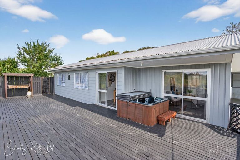 Photo of property in 27 Hurndall Street East, Maungaturoto, 0520