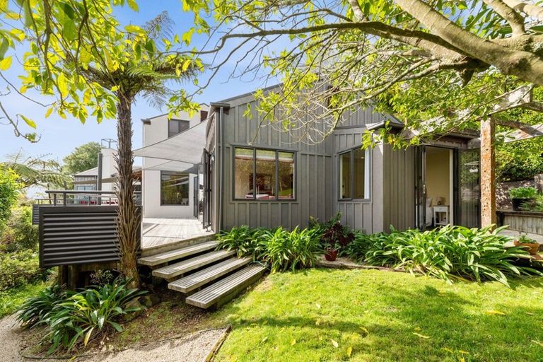 Photo of property in 35d Grand Vue Road, Kawaha Point, Rotorua, 3010