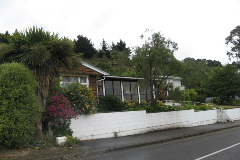 Photo of property in 24 Flinders Road, Heathcote Valley, Christchurch, 8022