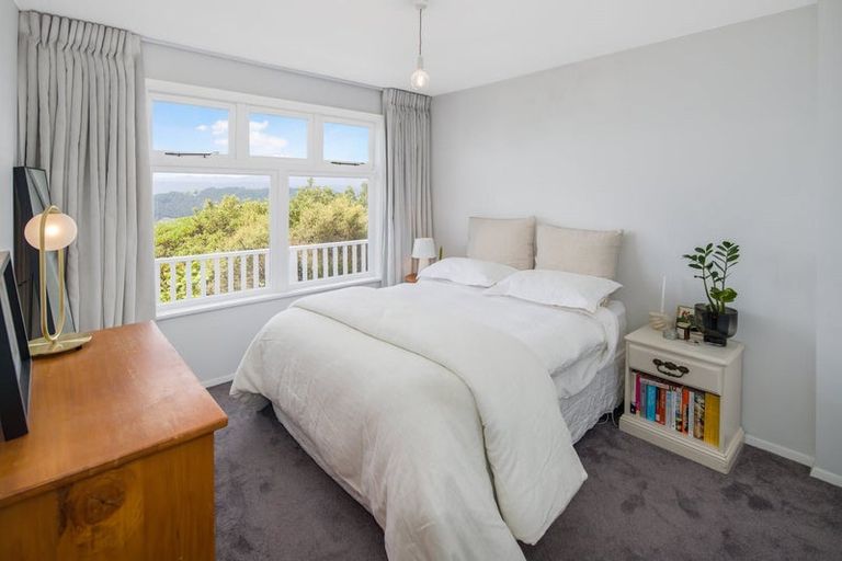 Photo of property in 21 Thane Road, Roseneath, Wellington, 6011