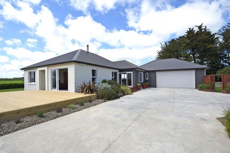 Photo of property in 674 Ryal Bush Wallacetown Road, Wallacetown, Invercargill, 9874