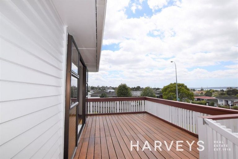 Photo of property in 125 Mcleod Road, Te Atatu South, Auckland, 0610