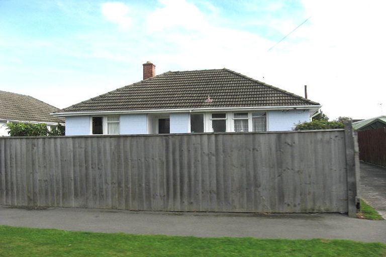Photo of property in 33 Oakland Street, Northcote, Christchurch, 8052