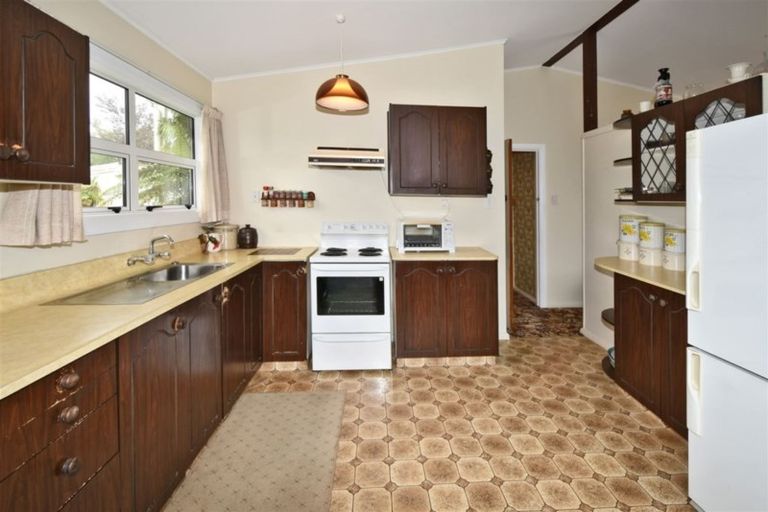 Photo of property in 10 Virgil Place, Northcote, Christchurch, 8052