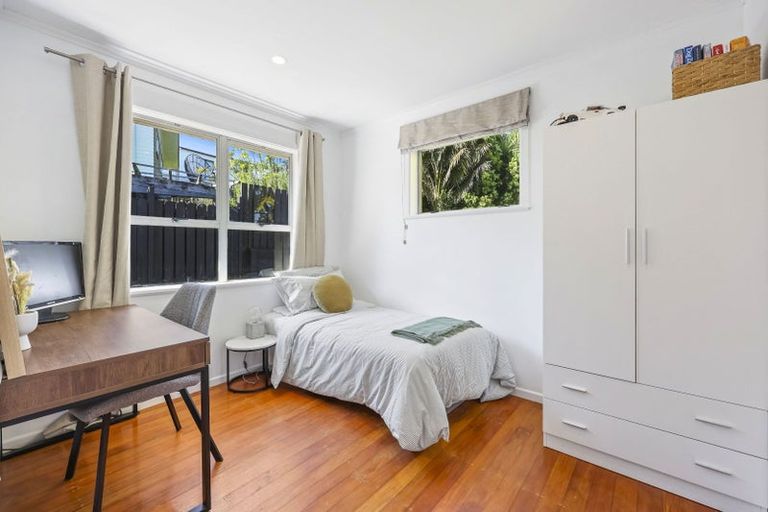 Photo of property in 35 Marriott Road, Pakuranga, Auckland, 2010