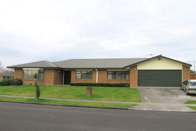 Photo of property in 1 Mangakoea Place, St Andrews, Hamilton, 3200