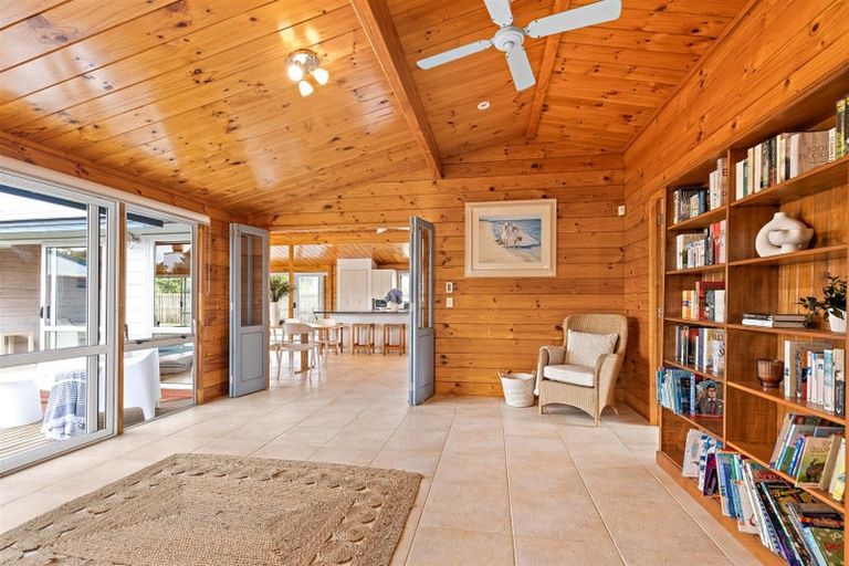 Photo of property in 15 Ruby Cove, Omaha, 0986