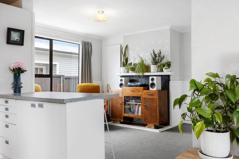 Photo of property in 106 Mackworth Street, Woolston, Christchurch, 8062