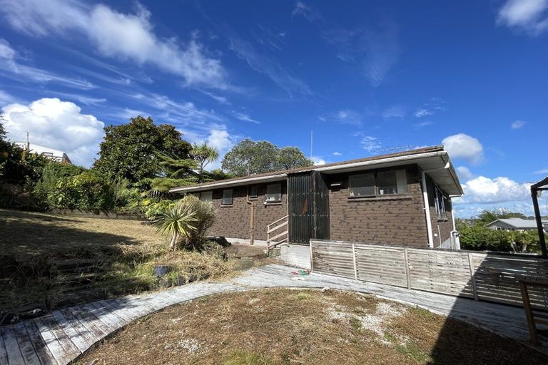 Photo of property in 1/18 Cypress Place, Sunnynook, Auckland, 0620