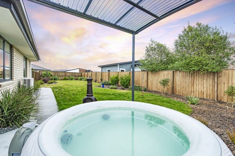 Photo of property in 27 Wakeman Way, Kaiapoi, 7630