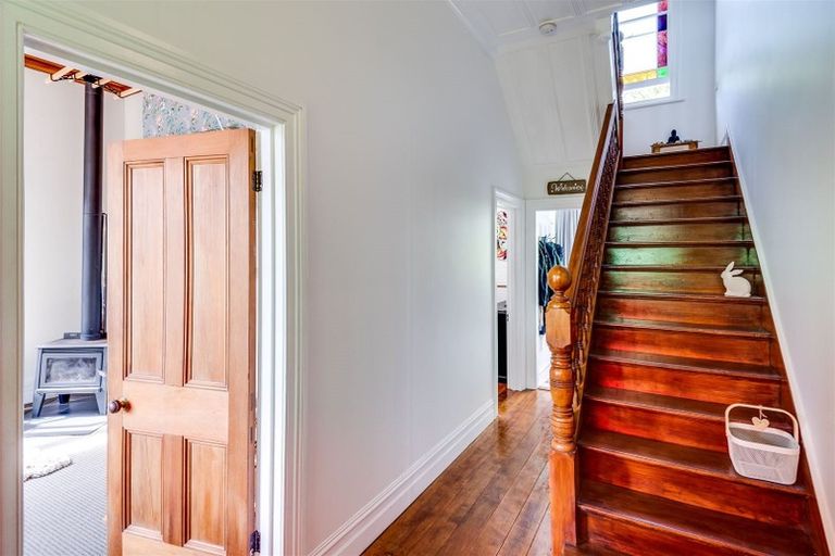 Photo of property in 3 Hooker Avenue, Hospital Hill, Napier, 4110