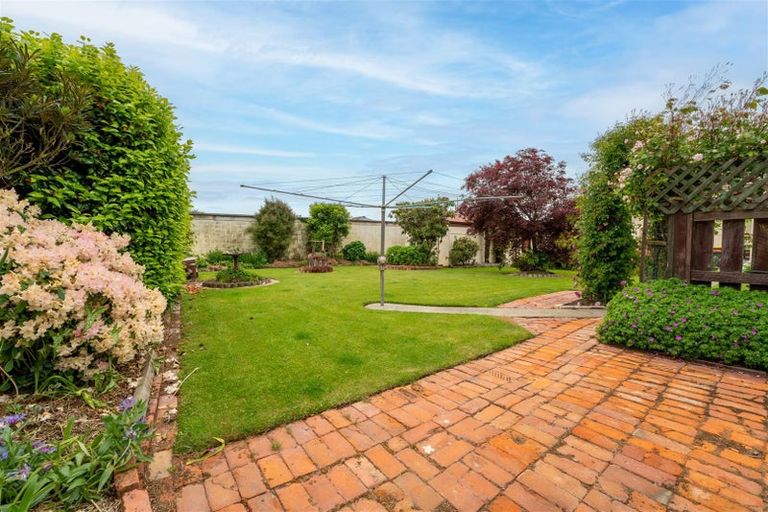 Photo of property in 6 Moorhouse Street, Waimate, 7924