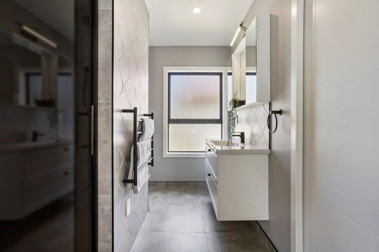 Photo of property in 53 Awatira Drive, Papamoa Beach, Papamoa, 3118