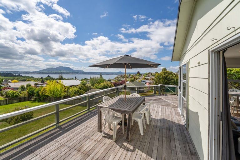 Photo of property in 20 Shera Street, Acacia Bay, Taupo, 3330