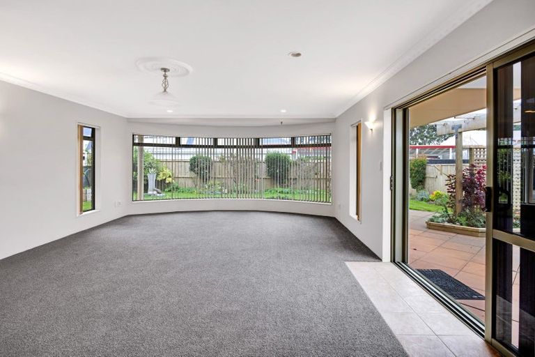 Photo of property in 21a Clemow Road, Fitzroy, New Plymouth, 4312