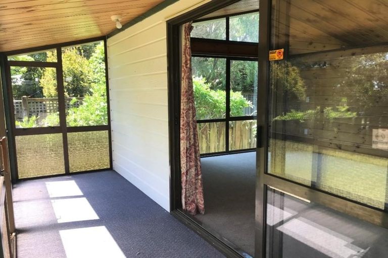 Photo of property in 6 Villa Place, Bell Block, New Plymouth, 4312