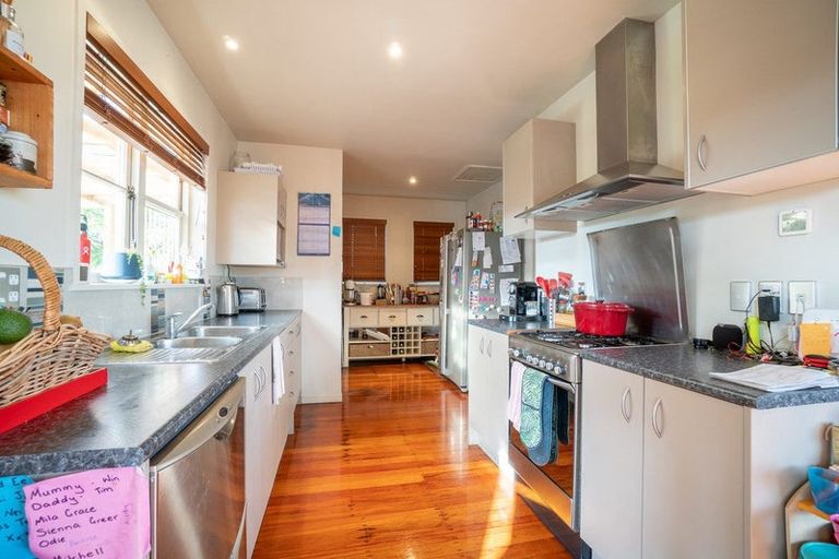 Photo of property in 1 Tyndall Street, Palmerston North, 4414