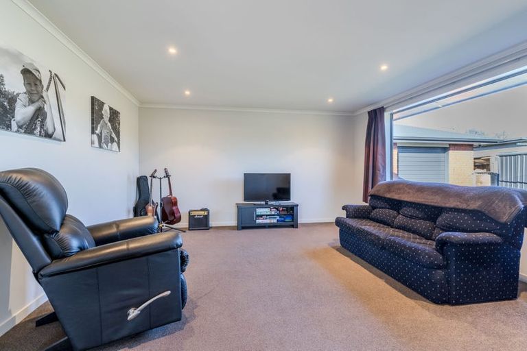 Photo of property in 14 William James Close, Mosgiel, 9024