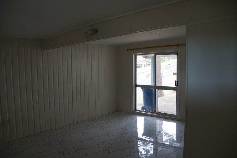 Photo of property in 1 Cashmere Place, Glenfield, Auckland, 0629