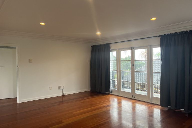 Photo of property in 1/116 Sandspit Road, Shelly Park, Auckland, 2014